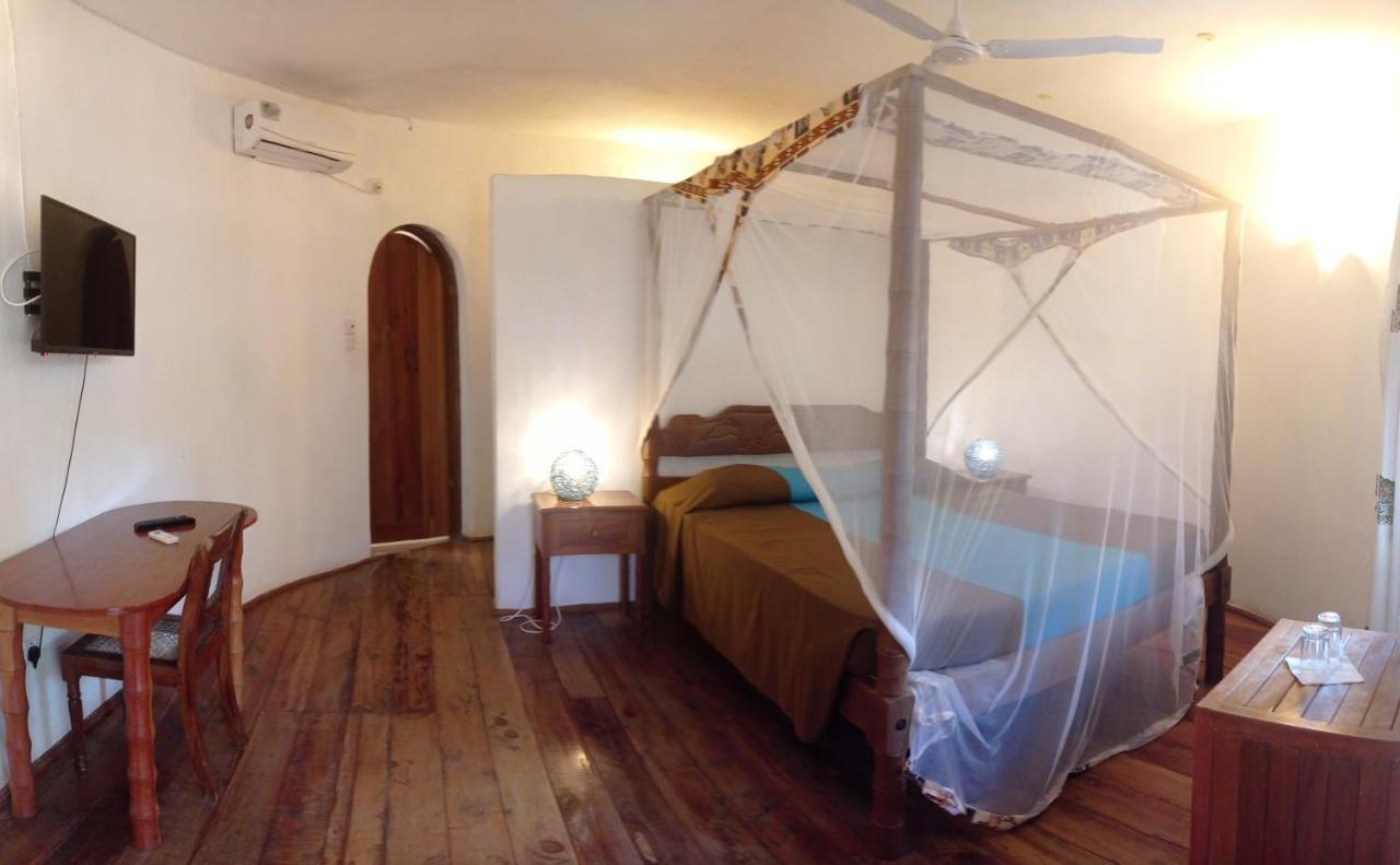 Lily Palm Resort Watamu Esterno foto