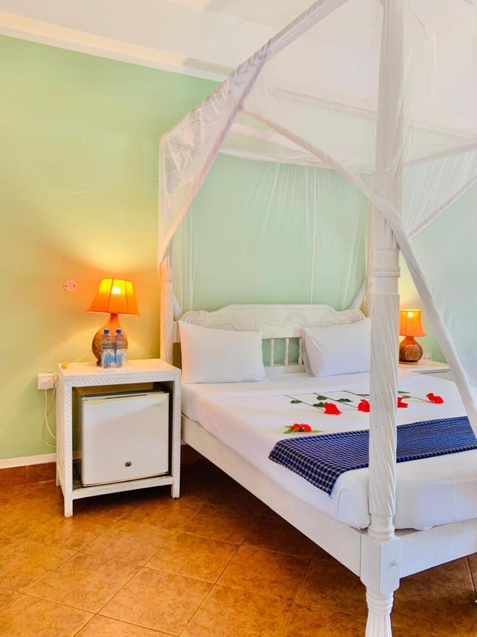 Lily Palm Resort Watamu Esterno foto